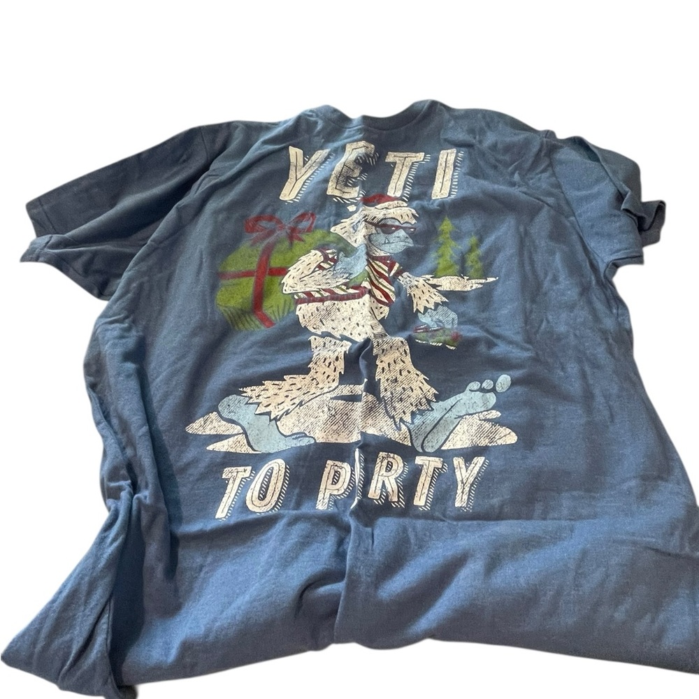 Yeti Blue Graphic 'To Prty' Short Sleeve Tee holiday time size XL